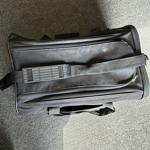 Small pet carrier to vets or Grammy/-Trusty Pup - Picture 6 of 6